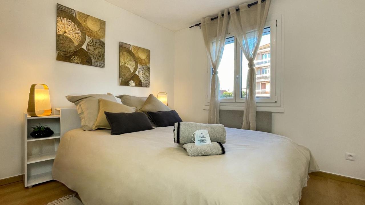 Homey Wood - New - Appartement Avec Une Chambre - Parking Prive Gratuit - Balcon Prive - A 5 Min De La Gare Pour Rejoindre Geneve آنماس المظهر الخارجي الصورة